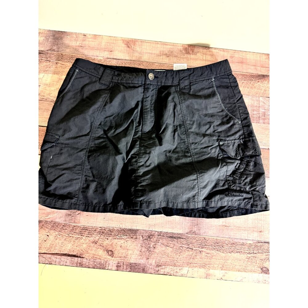 Columbia Titanium Skort 10 Womens  Black Mini Pockets Zip Athleisure